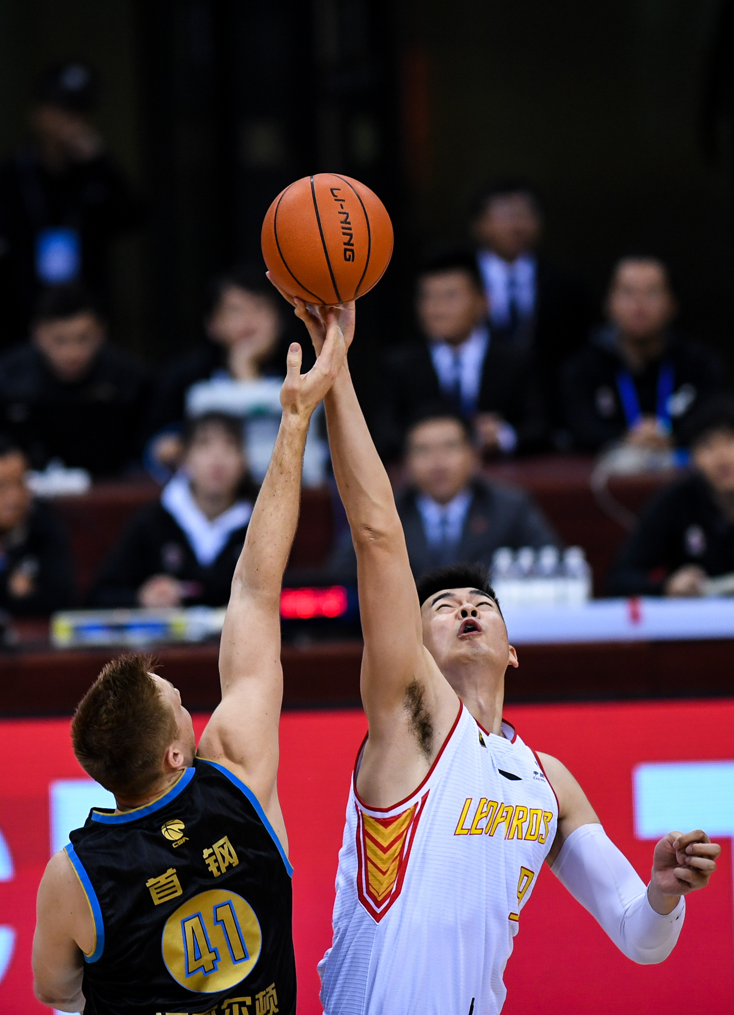 给出贴近实 给出贴近实